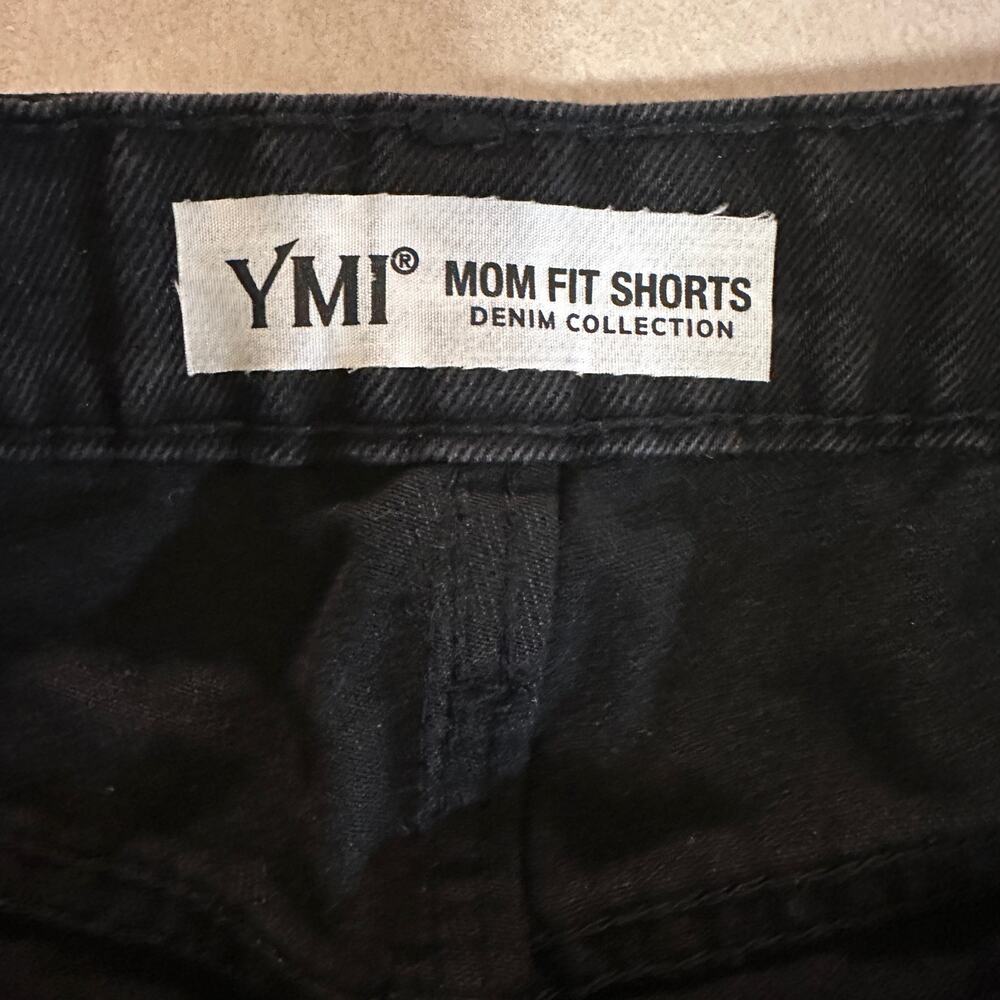 YMI 80's Mom Fit Black High Rise Distressed Denim Short Shorts Size 26 - Picture 5 of 5